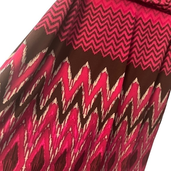 DONNA MORGAN NWT Faux Wrap Patterned Midi Dress Size 4 - Picture 9 of 14